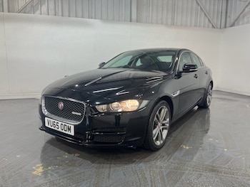 Used Jaguar XE 2015 for sale - 78200839: Photo