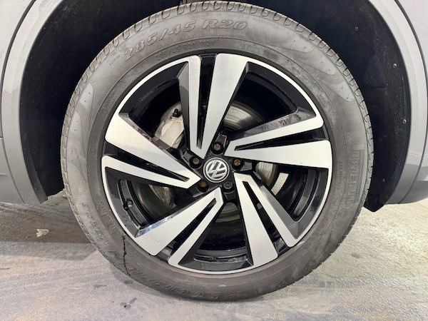 Used Volkswagen Touareg 2019 for sale - 74998595: Photo 30