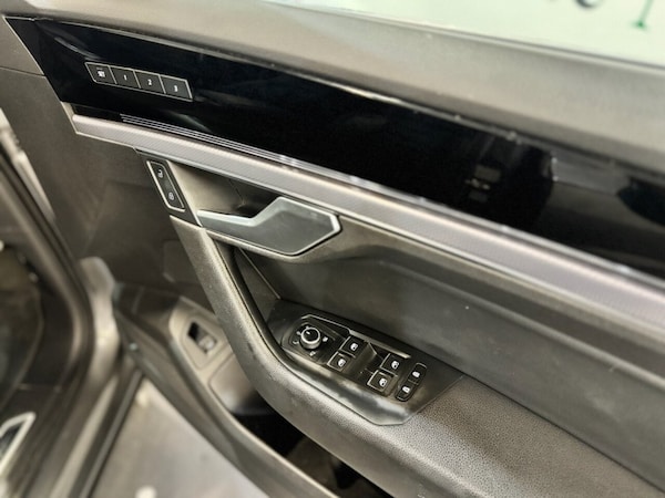Used Volkswagen Touareg 2019 for sale - 74998595: Photo 5