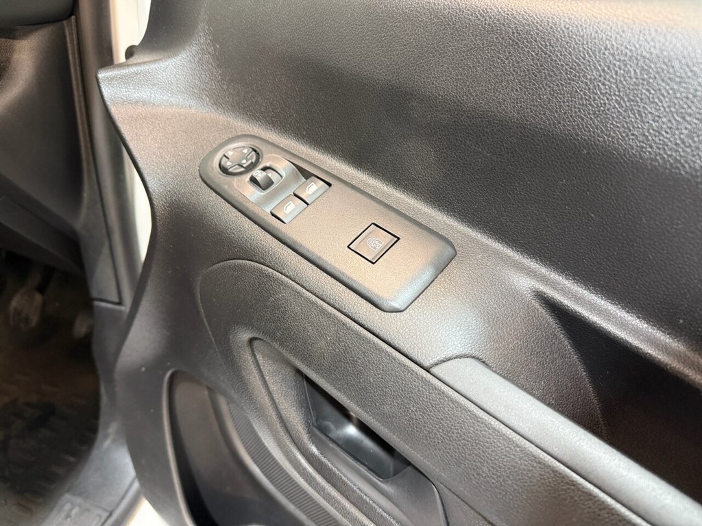 Used Peugeot Partner 2022 for sale - 77594685: Photo 17