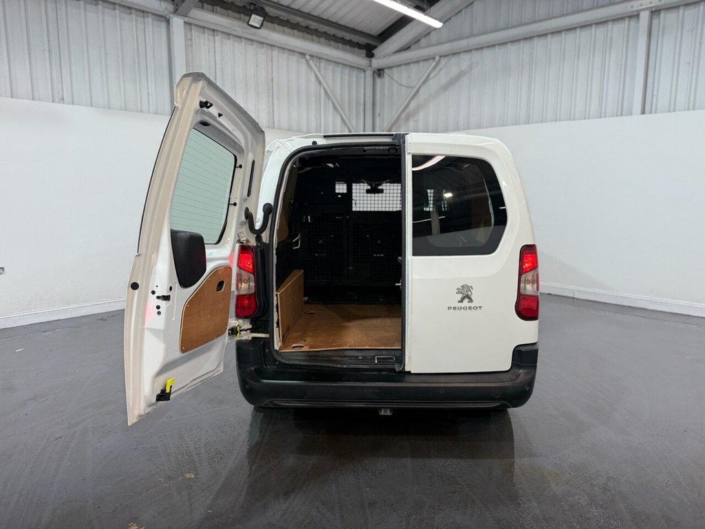 Used Peugeot Partner 2022 for sale - 77594685: Photo 37