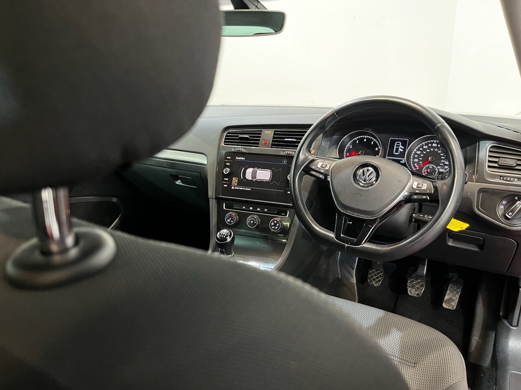 Used Volkswagen Golf 2019 for sale - 76797861: Photo 19