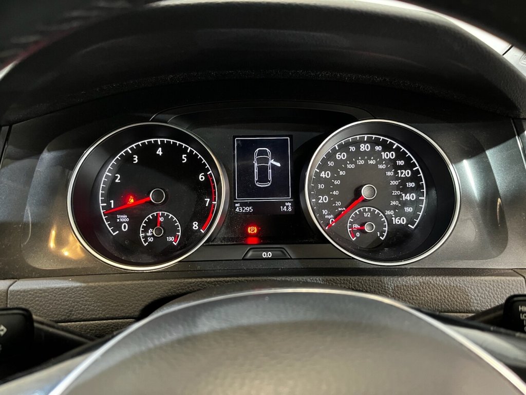 Used Volkswagen Golf 2019 for sale - 76797861: Photo 23