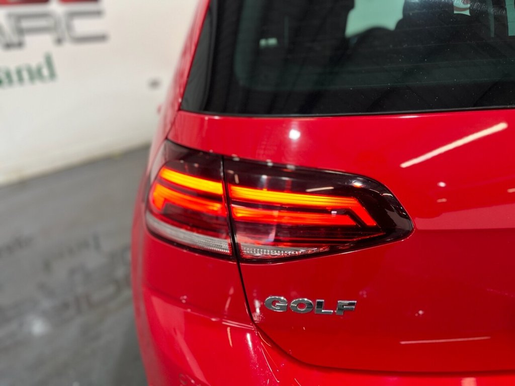 Used Volkswagen Golf 2019 for sale - 76797861: Photo 31