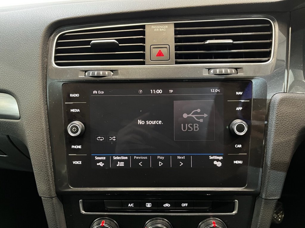 Used Volkswagen Golf 2019 for sale - 76797861: Photo 40