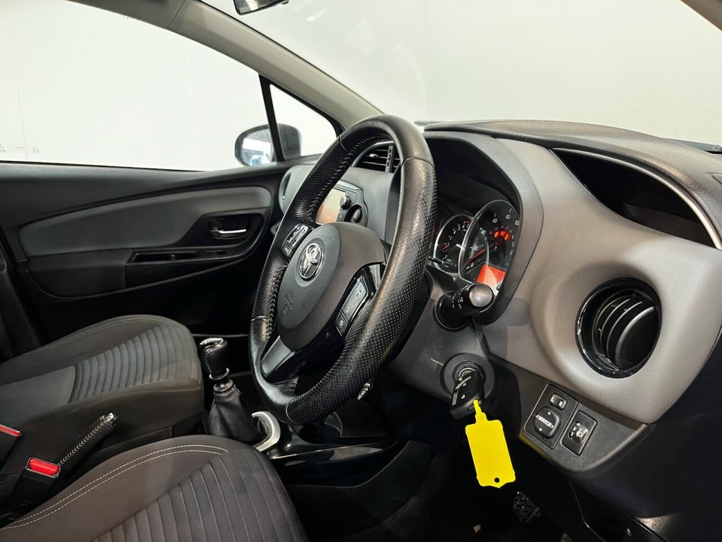 Used Toyota Yaris 2016 for sale - 77720045: Photo 12