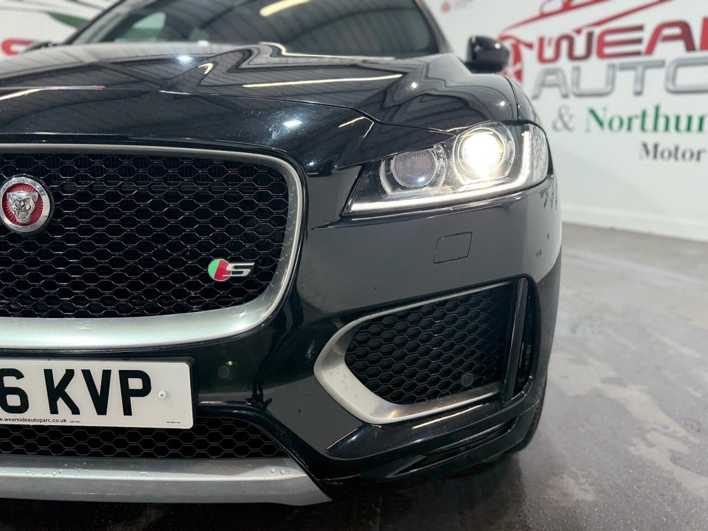 Used Jaguar F-Pace 2016 for sale - 76098147: Photo 31