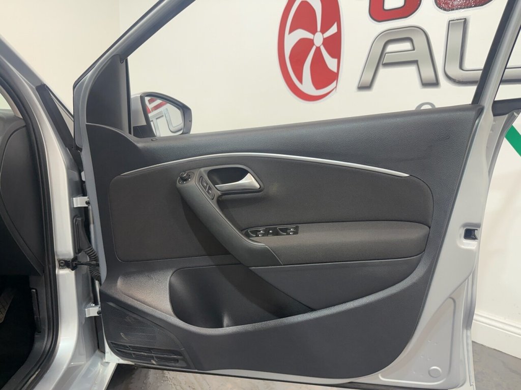 Used Volkswagen Polo 2014 for sale - 76256739: Photo 17