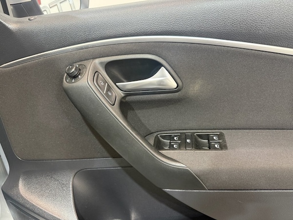Used Volkswagen Polo 2014 for sale - 76256739: Photo 18