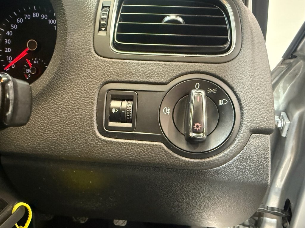 Used Volkswagen Polo 2014 for sale - 76256739: Photo 19