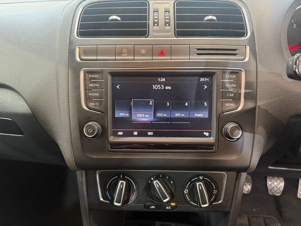 Used Volkswagen Polo 2014 for sale - 76256739: Photo 25