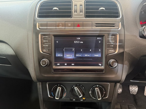 Used Volkswagen Polo 2014 for sale - 76256739: Photo 25