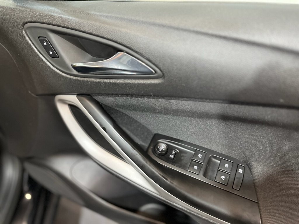 Used Vauxhall Astra 2017 for sale - 76768570: Photo 21