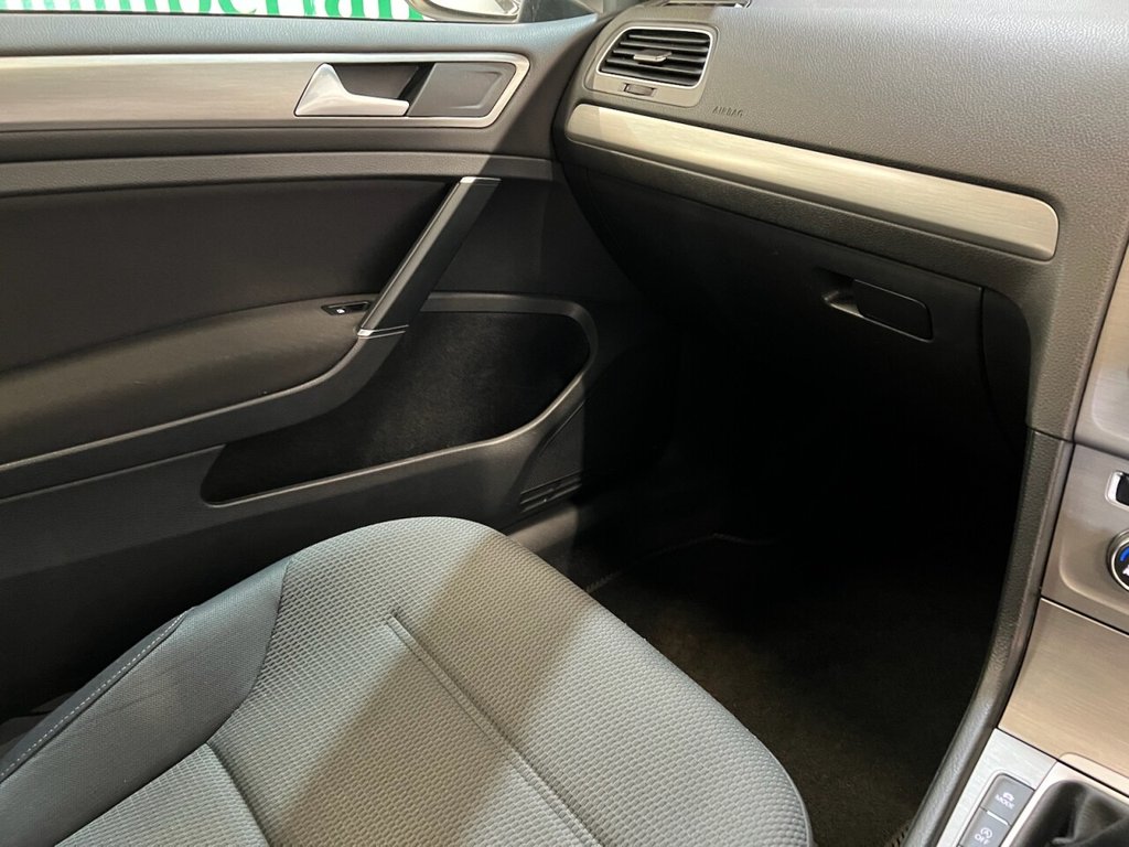Used Volkswagen Golf 2016 for sale - 76604626: Photo 24
