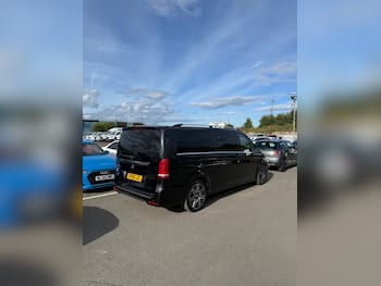 Used Mercedes-Benz V-Class 2019 for sale - 79871434: Photo