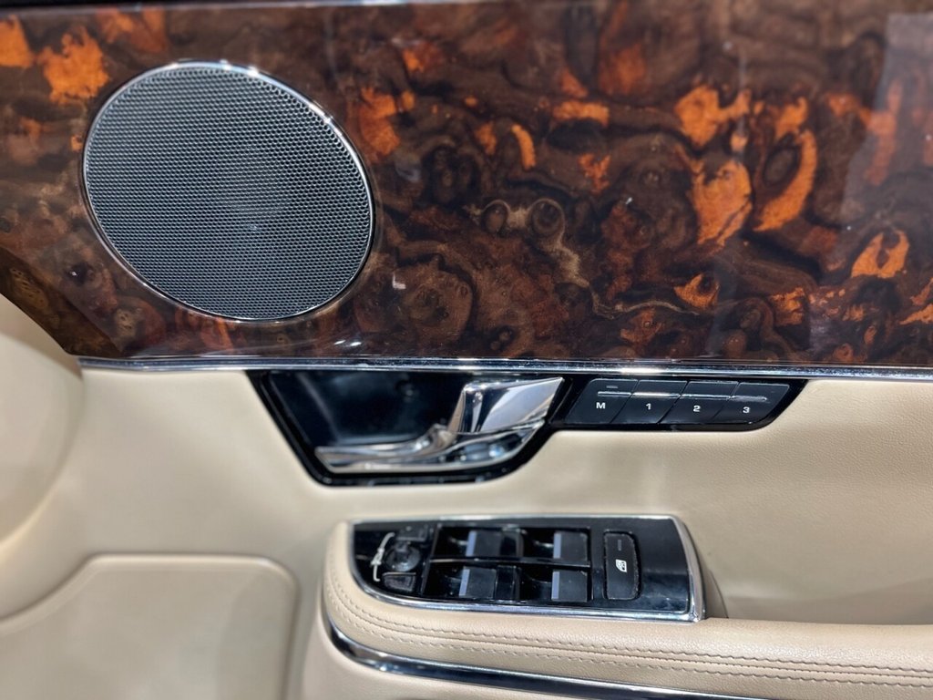 Used Jaguar XJ 2012 for sale - 76236046: Photo 24