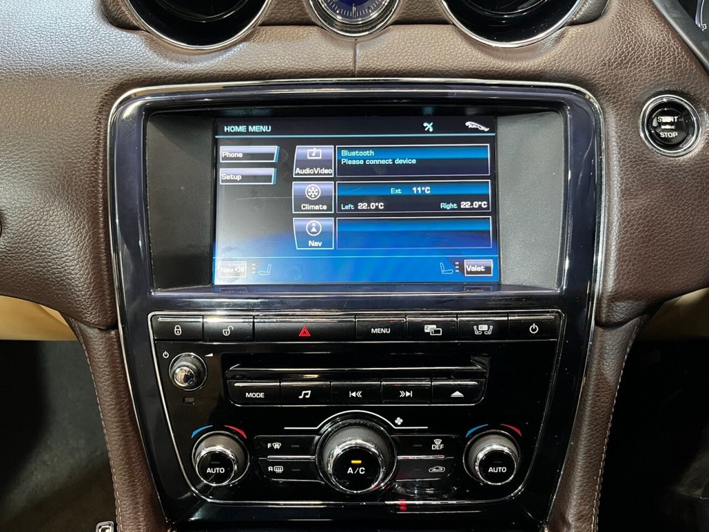 Used Jaguar XJ 2012 for sale - 76236046: Photo 35