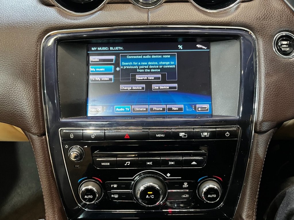 Used Jaguar XJ 2012 for sale - 76236046: Photo 37