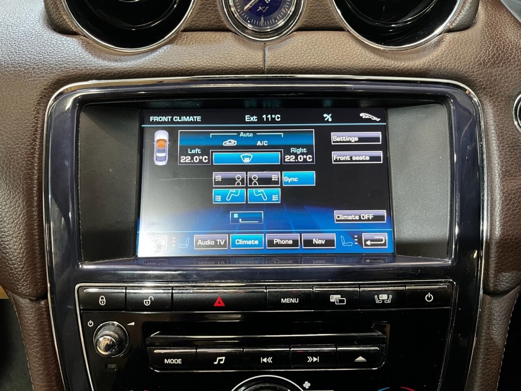 Used Jaguar XJ 2012 for sale - 76236046: Photo 38