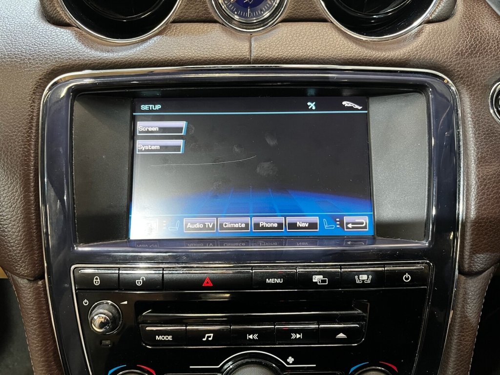 Used Jaguar XJ 2012 for sale - 76236046: Photo 40