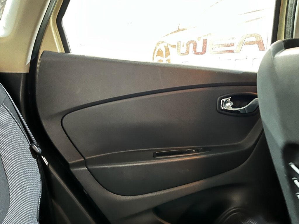 Used Renault Captur 2015 for sale - 76711295: Photo 16