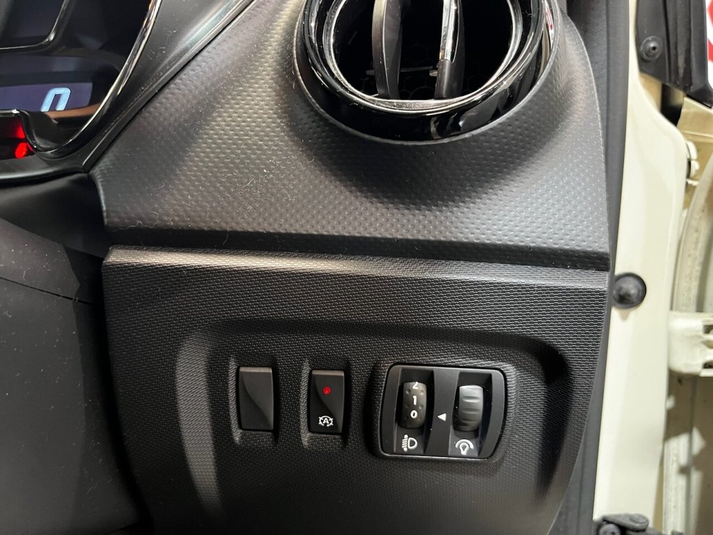 Used Renault Captur 2015 for sale - 76711295: Photo 21