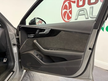 Used Audi A4 Avant 2020 for sale - 76698411: Photo