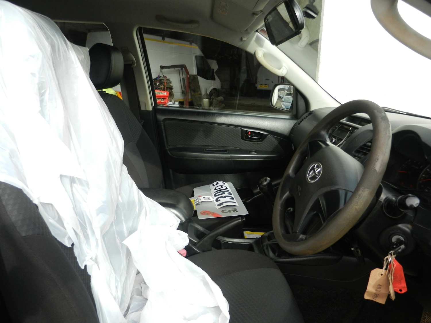 Used Toyota Hilux 2015 for sale - 77797360: Photo 5