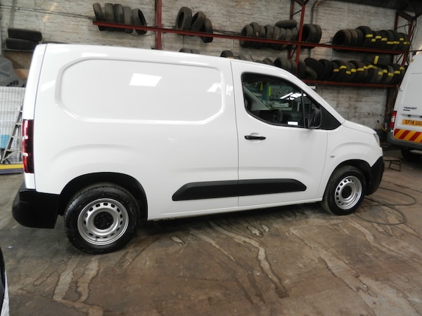 Used Citroen Berlingo 2021 for sale - 75679984: Photo 2