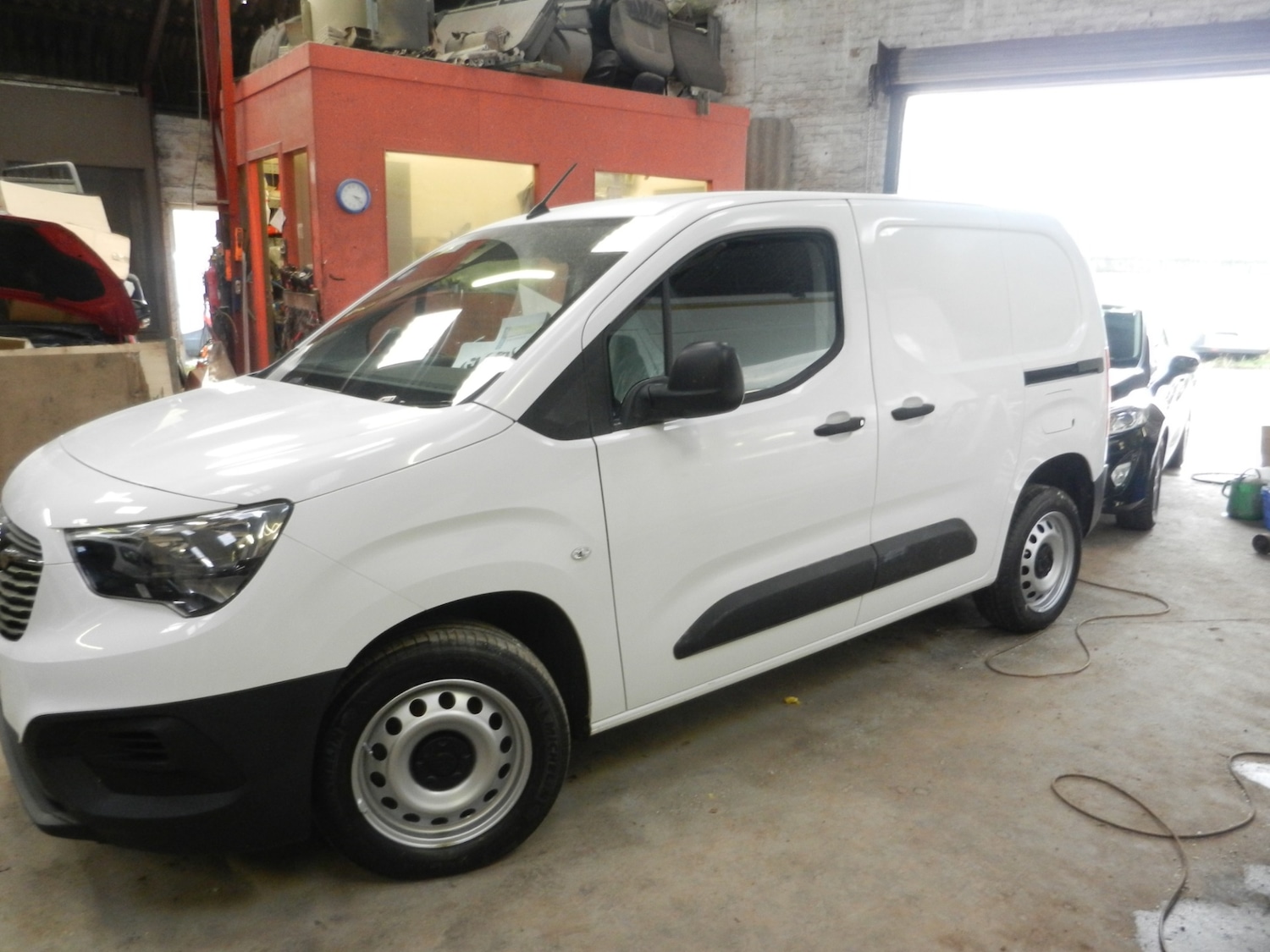Used Vauxhall Combo 2021 for sale - 76945953: Photo 2