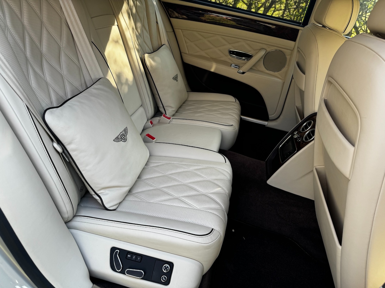 Used Bentley Flying Spur 2014 for sale - 76595360: Photo 11