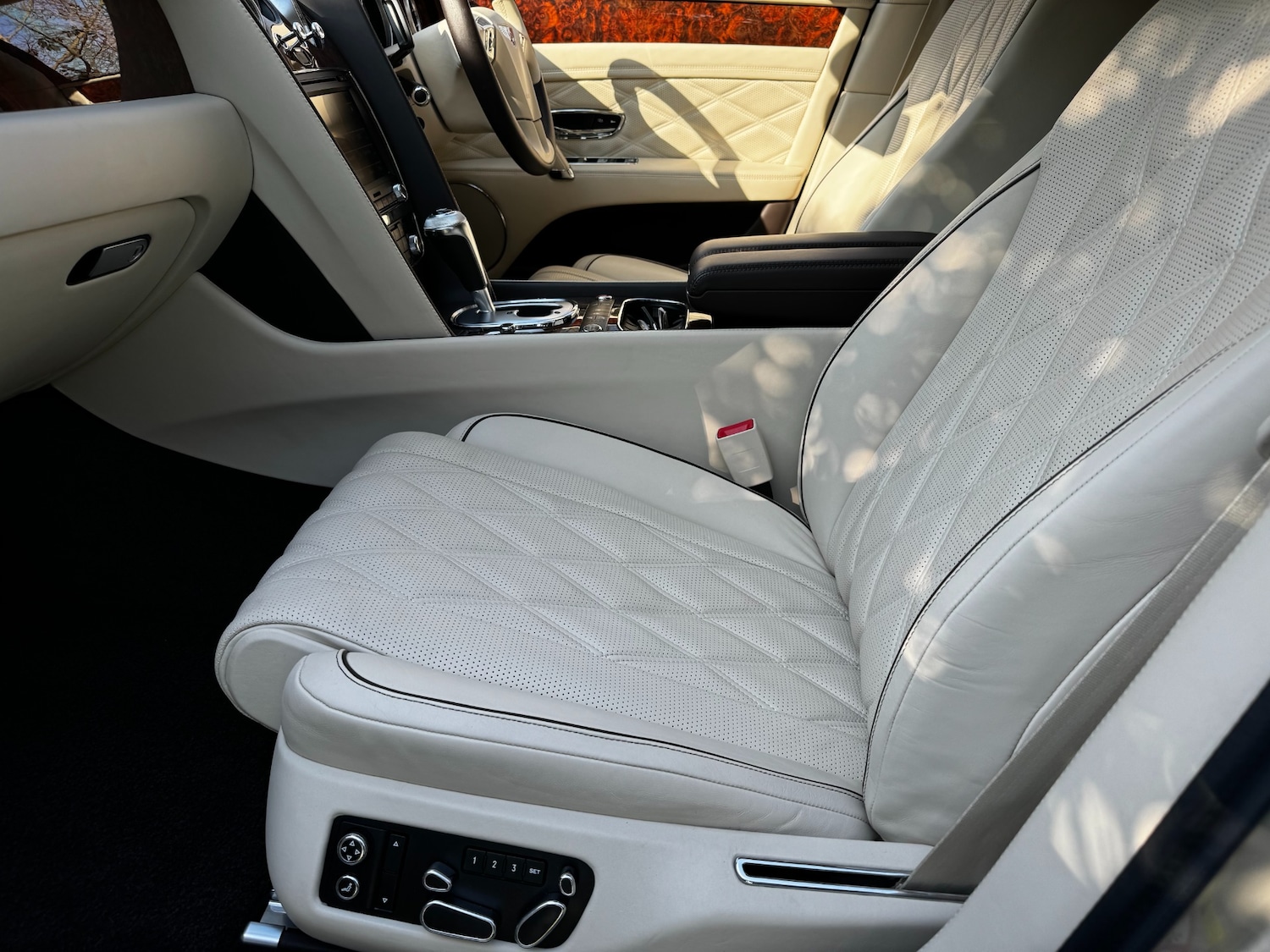 Used Bentley Flying Spur 2014 for sale - 76595360: Photo 9