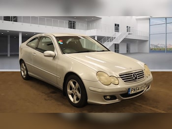 Used Mercedes-Benz C-Class 2004 for sale - 75836332: Photo