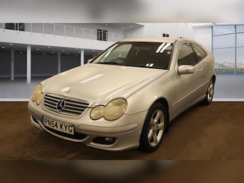 Used Mercedes-Benz C-Class 2004 for sale - 75836332: Photo