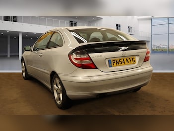 Used Mercedes-Benz C-Class 2004 for sale - 75836332: Photo