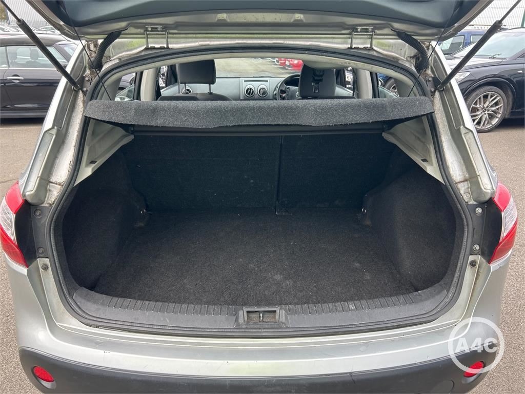 Used Nissan Qashqai 2010 for sale - 77751896: Photo 10