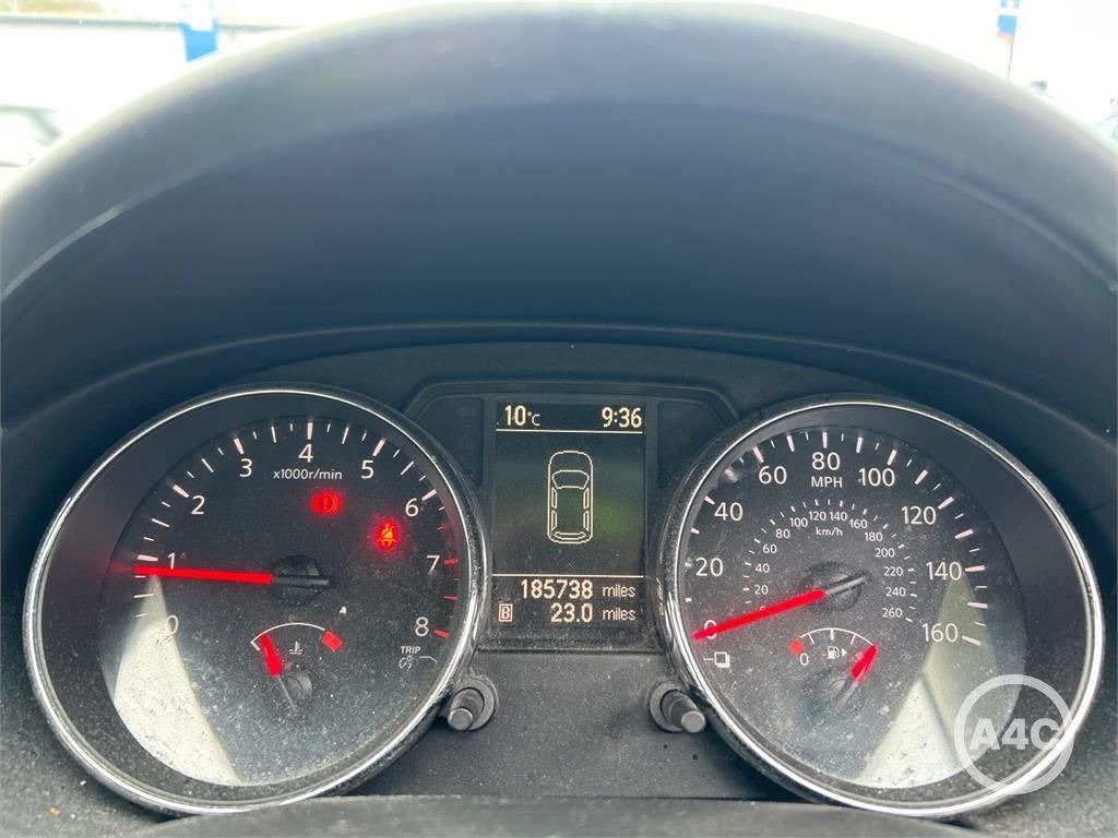 Used Nissan Qashqai 2010 for sale - 77751896: Photo 4