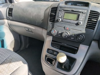 Used Kia Sedona 2010 for sale - 79067201: Photo