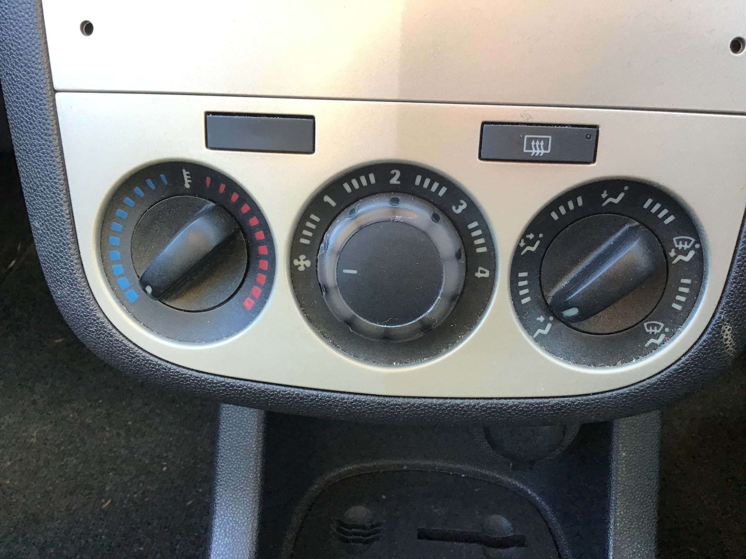 Used Vauxhall Corsa 2011 for sale - 78091931: Photo 6