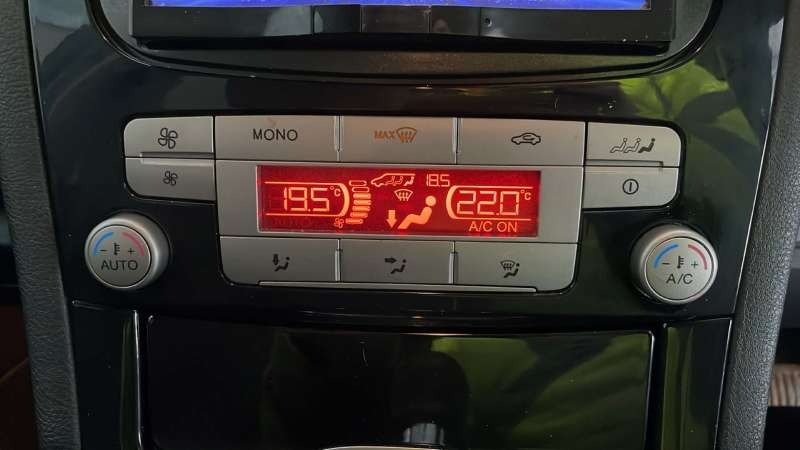 Used Ford Galaxy 2010 for sale - 77519982: Photo 22