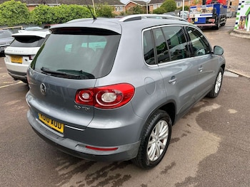 Used Volkswagen Tiguan 2010 for sale - 78733184: Photo