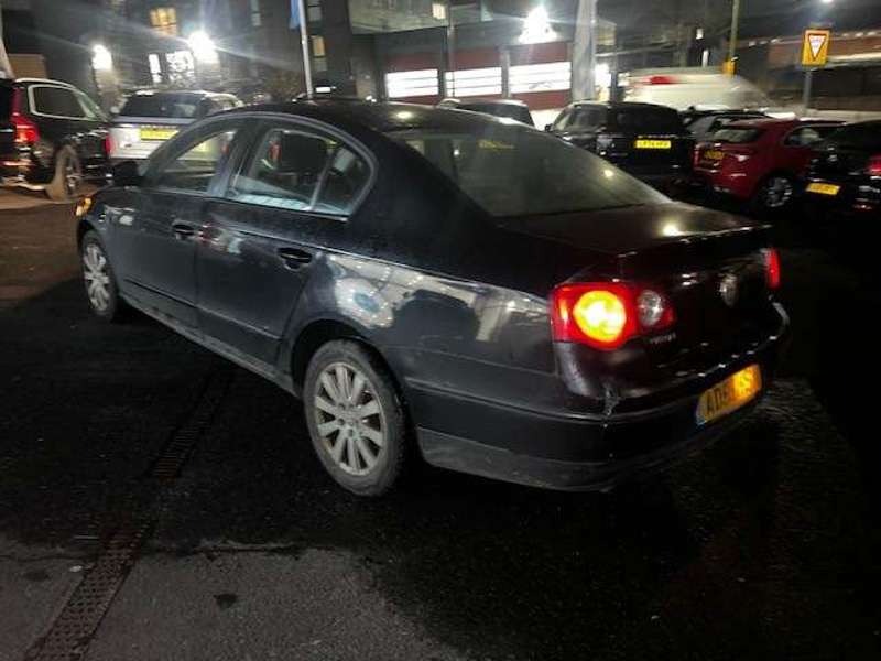 Used Volkswagen Passat 2006 for sale - 77750487: Photo 2