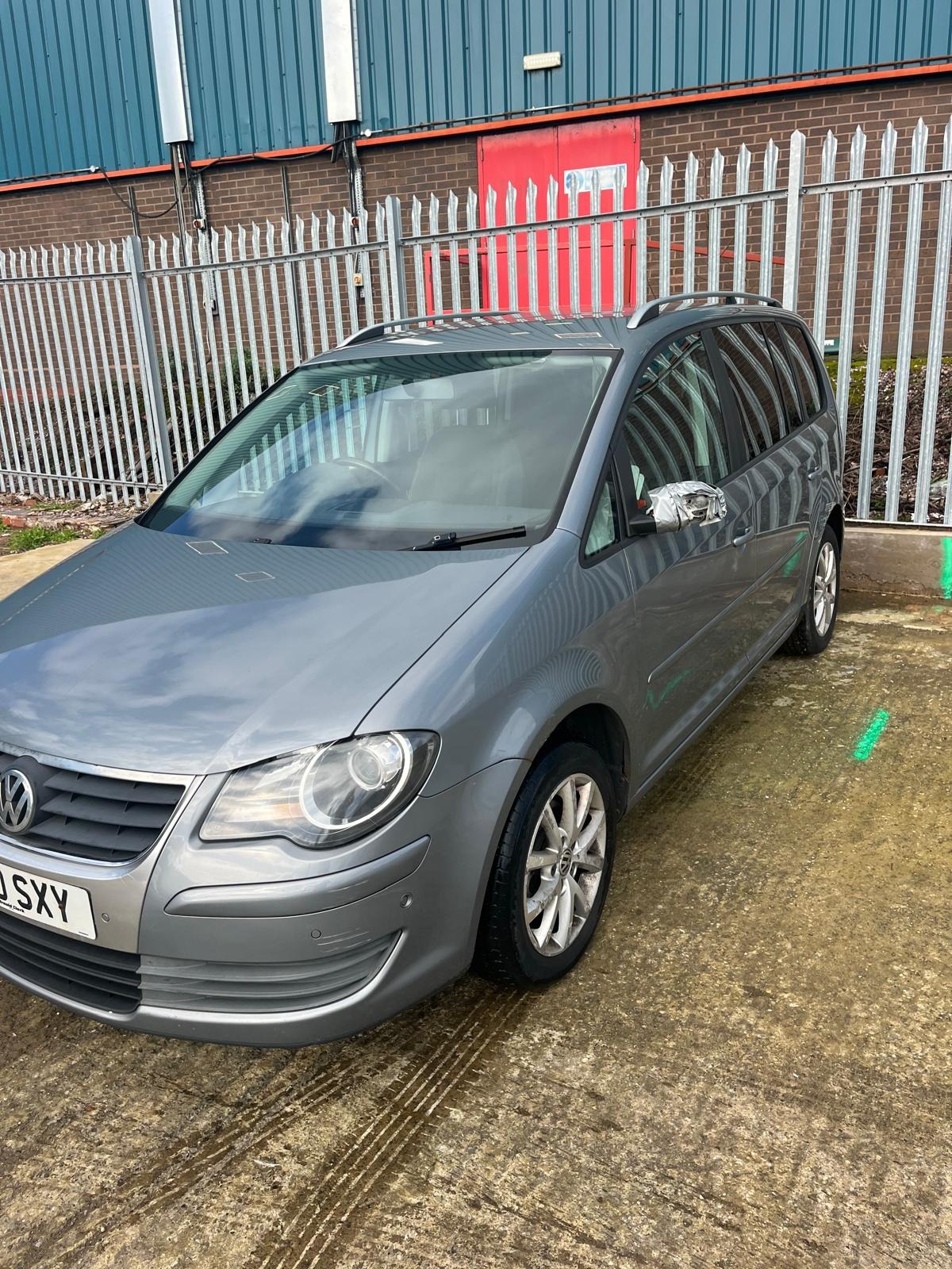 Used Volkswagen Touran 2010 for sale - 77593085: Photo 10