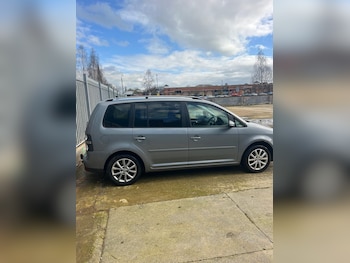 Used Volkswagen Touran 2010 for sale - 77593085: Photo