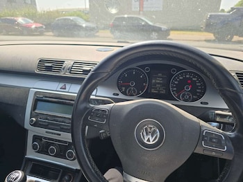 Used Volkswagen Passat 2010 for sale - 79260497: Photo