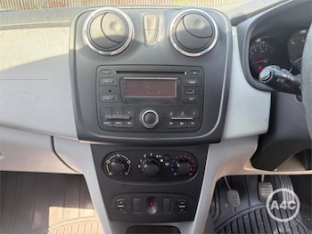 Used Dacia Sandero 2013 for sale - 79067968: Photo