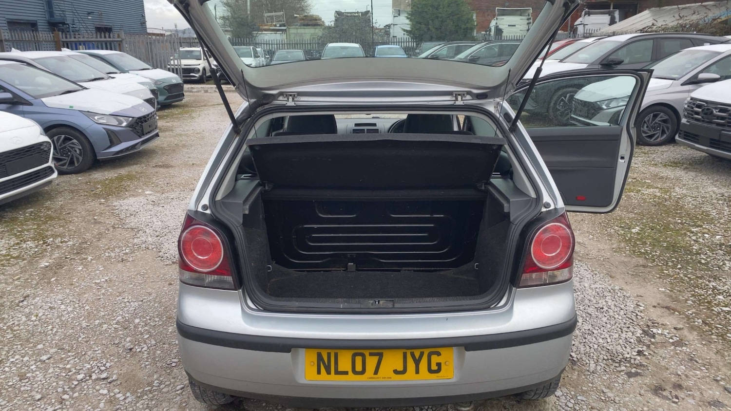 Used Volkswagen Polo 2007 for sale - 77750364: Photo 5