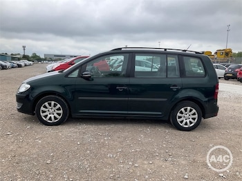Used Volkswagen Touran 2010 for sale - 78489388: Photo
