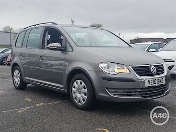 Used Volkswagen Touran 2010 for sale - 79211627: Photo