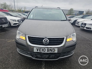 Used Volkswagen Touran 2010 for sale - 79211627: Photo